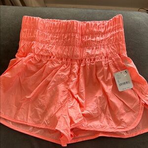 NWT Free People WAY HOME short
Vibrant color
New with tags
Built in underwear
